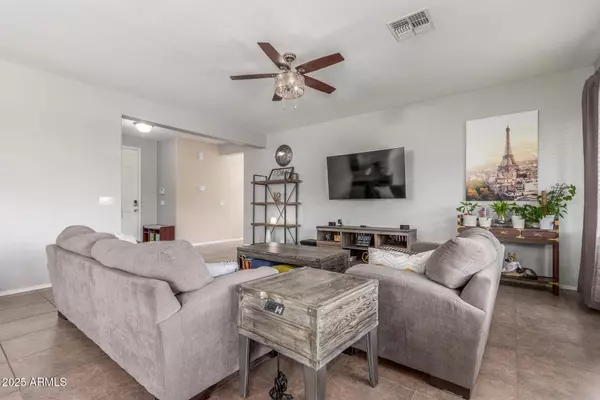 5635 W PECAN Road, Laveen, AZ 85339