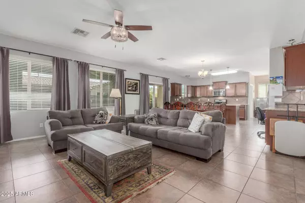 5635 W PECAN Road, Laveen, AZ 85339