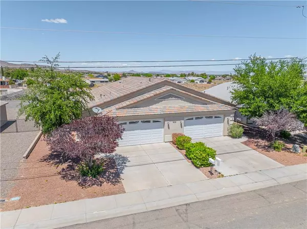 933 E Beverly AVE, Kingman, AZ 86409