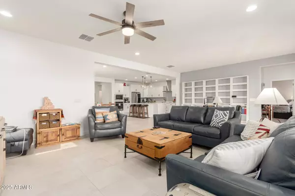 10545 E TEXAS Avenue, Mesa, AZ 85212