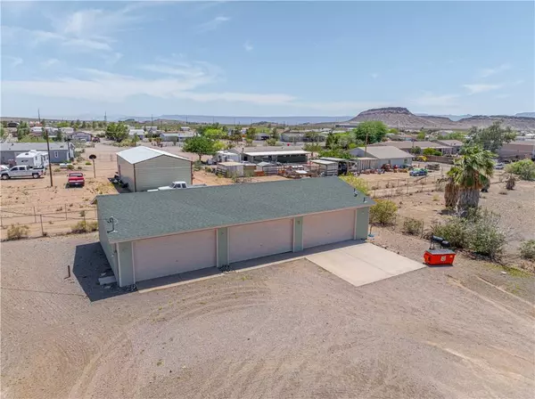 2980 W McConnico RD, Golden Valley, AZ 86413