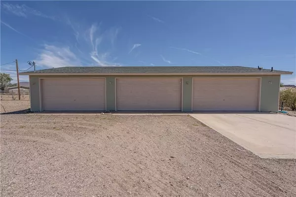 2980 W McConnico RD, Golden Valley, AZ 86413