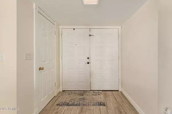 3450 W KALER Drive, Phoenix, AZ 85051