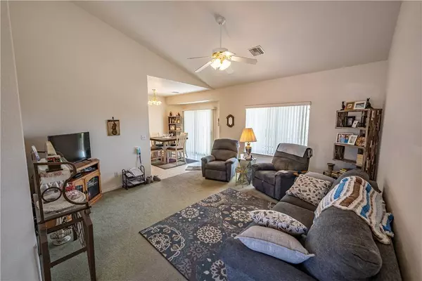 3933 Ontell DR, Bullhead City, AZ 86442