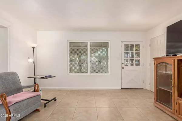 3635 W LEWIS Avenue, Phoenix, AZ 85009