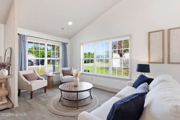 205 Gardenview CT NE, Leland, NC 28451