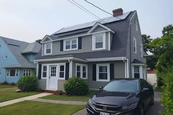 64 Salem St, Lawrence, MA 01843