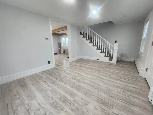 52 Glenwood Rd, Lynn, MA 01904
