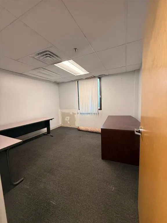 1 R Newbury #405, Peabody, MA 01960