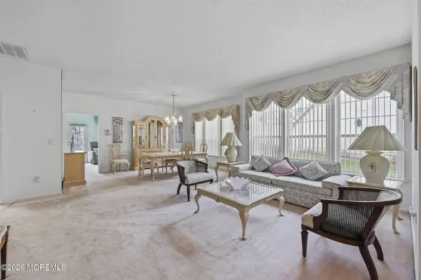 11 Strauss Court, Bayville, NJ 08721