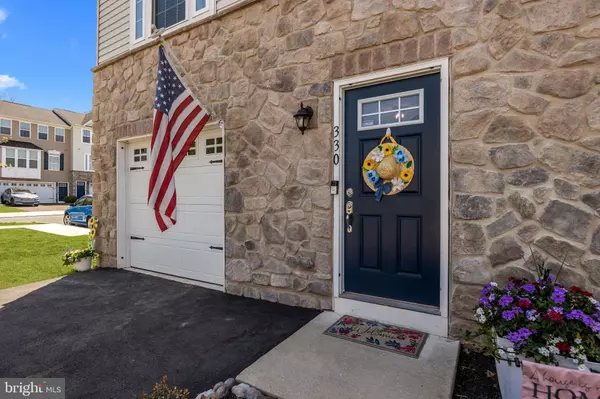 330 PIN OAK LN, Perkasie, PA 18944