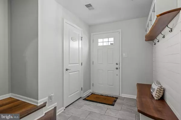 330 PIN OAK LN, Perkasie, PA 18944