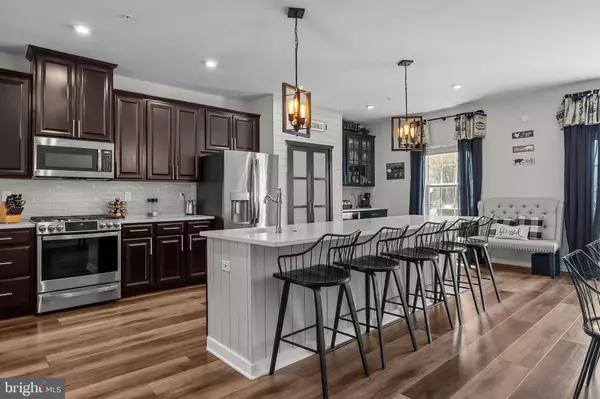 330 PIN OAK LN, Perkasie, PA 18944