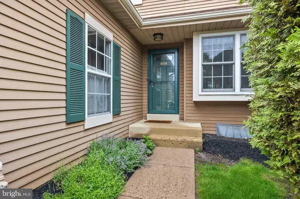 698 TOMLINSON LN, Yardley, PA 19067