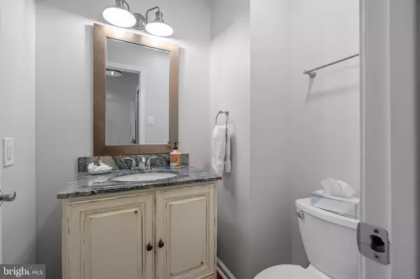 698 TOMLINSON LN, Yardley, PA 19067