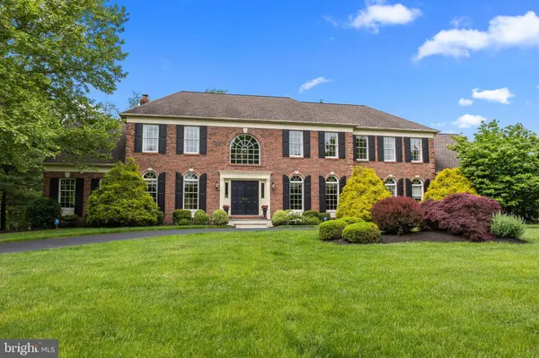 42 WOODSIDE LN, New Hope, PA 18938