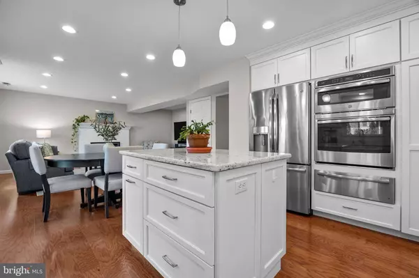 21 RONALD CIR, Oreland, PA 19075