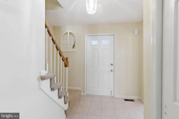 348 BURGUNDY LN, Newtown, PA 18940