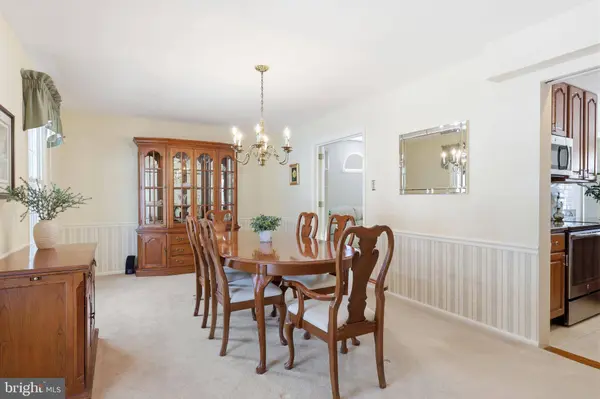 348 BURGUNDY LN, Newtown, PA 18940