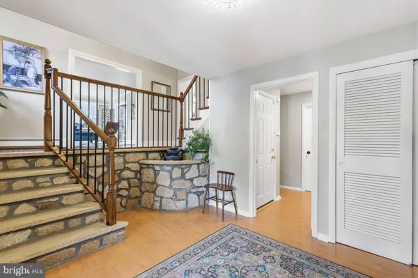 3066 CLOVERLY DR, Furlong, PA 18925