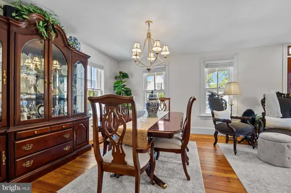 22 E PENN ST, Newtown, PA 18940