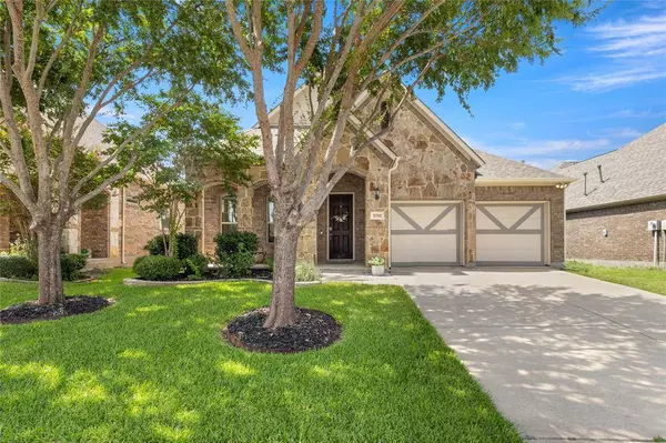 Updated kitchen in McKinney TX home for sale at 5701 Centeridge Lane