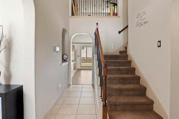 10920 Abbeyglen Court, Fort Worth, TX 76052