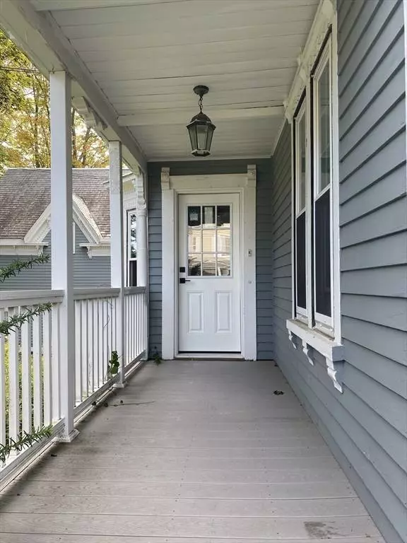 6 Wells Ave #C, Amesbury, MA 01913