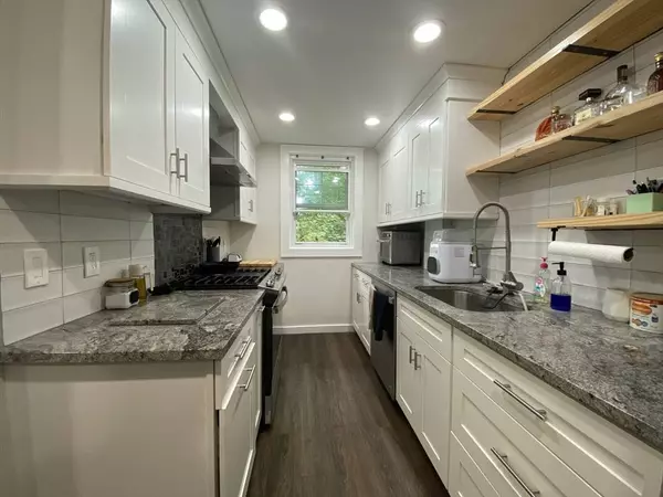 6 Wells Ave #C, Amesbury, MA 01913