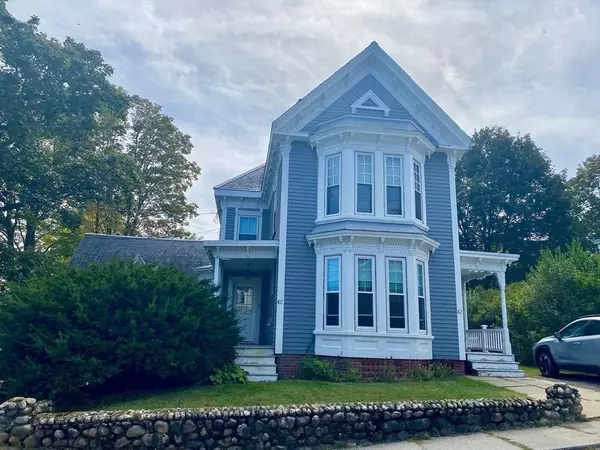 6 Wells Ave #C, Amesbury, MA 01913