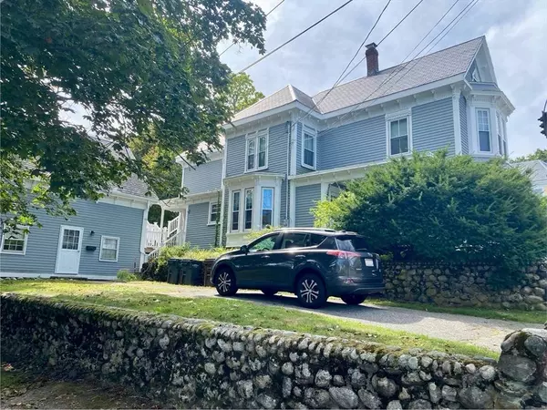 6 Wells Ave #C, Amesbury, MA 01913