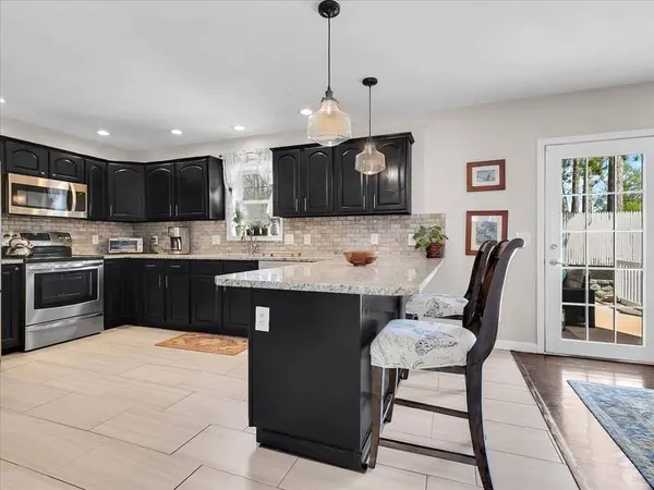 2 Phaneuf St, Middleton, MA 01949