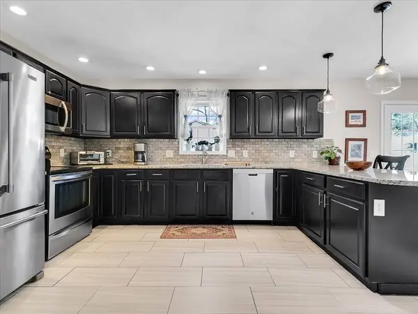 2 Phaneuf St, Middleton, MA 01949
