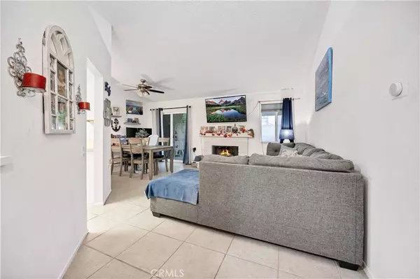 920 Countryside ST, Hemet, CA 92545