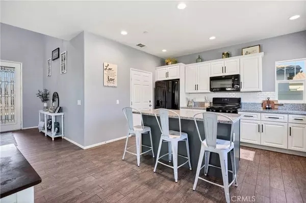 1665 Vibrant Gln, San Jacinto, CA 92582