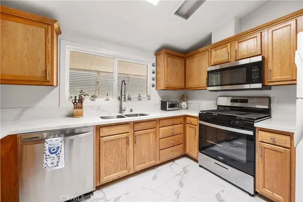 1298 Bishop, Hemet, CA 92545