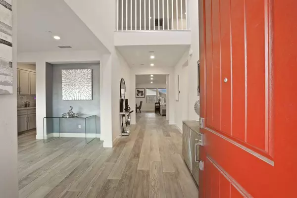 1719 Flora WAY, Tracy, CA 95376