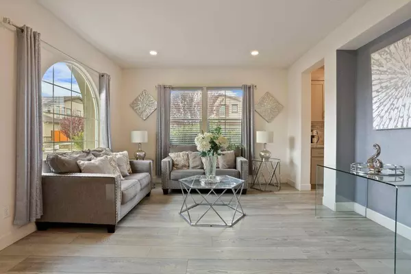 1719 Flora WAY, Tracy, CA 95376