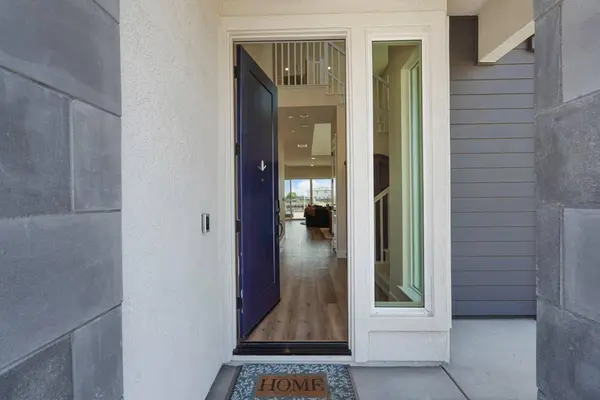 17324 Bushwick LN, Lathrop, CA 95330