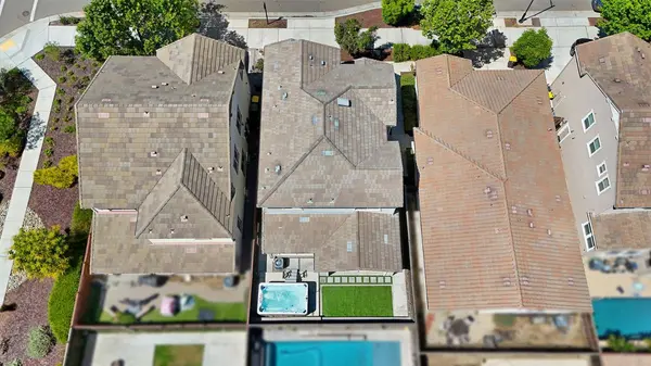 1952 Garden Farms AVE, Lathrop, CA 95330