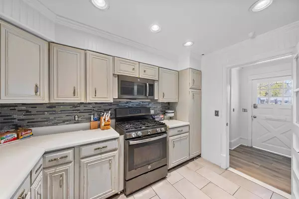 7 Roosevelt AVE, Middletown, NY 10940