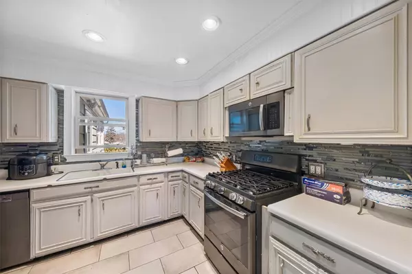 7 Roosevelt AVE, Middletown, NY 10940