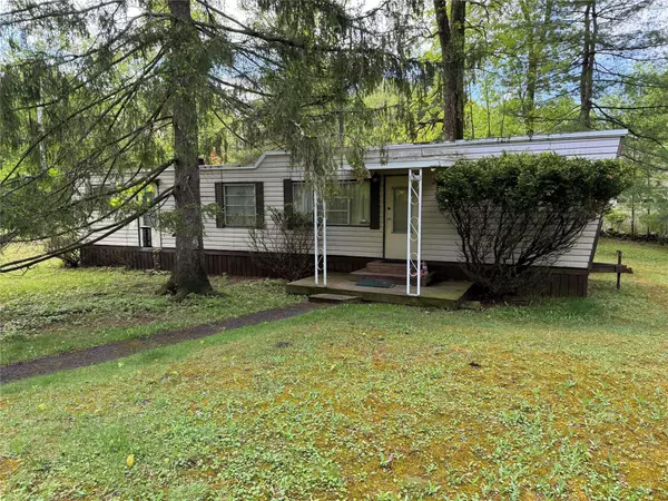 50 Harmony LN, Montgomery, NY 12549