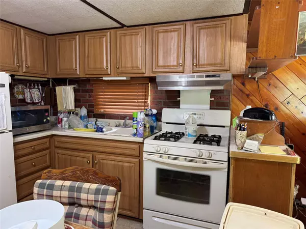 50 Harmony LN, Montgomery, NY 12549