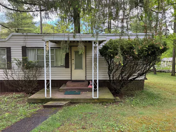 50 Harmony LN, Montgomery, NY 12549