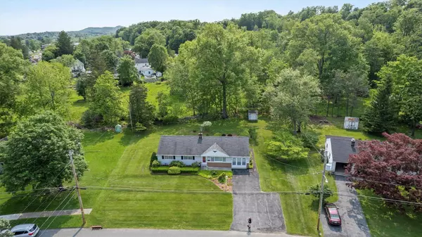 12 Eisenhower DR, Middletown, NY 10940