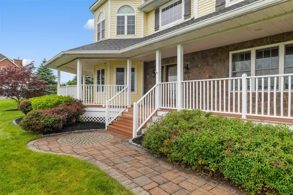 14 Eagles Watch, Warwick, NY 10990
