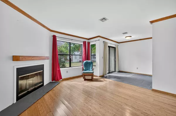 110 Deer Ct DR, Middletown, NY 10940