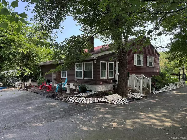 163 Rock Cut RD, Newburgh, NY 12550