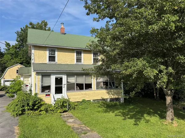 33 County Highway 17, Thompson Ridge, NY 10985